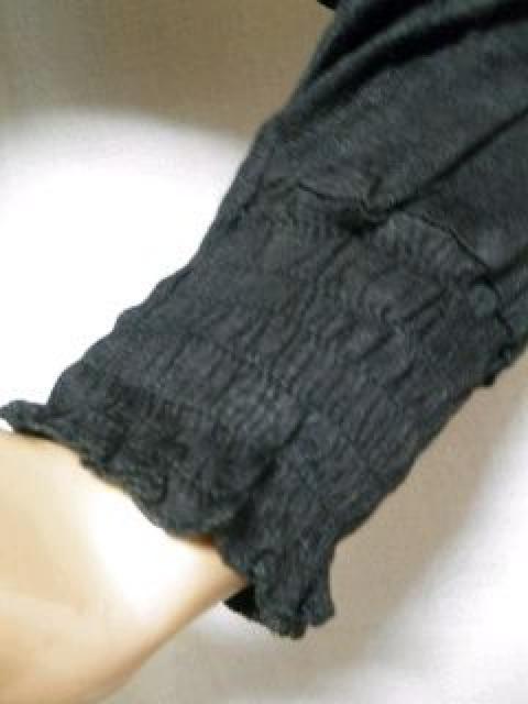 【DIVAS】2連ネックレス付♪胸元刺繍 首元&袖リブ トップス ブラック < ブランド 【DIVAS】2連ネックレス付♪胸元刺繍 首元&袖リブ トップス ブラック < ブランドの