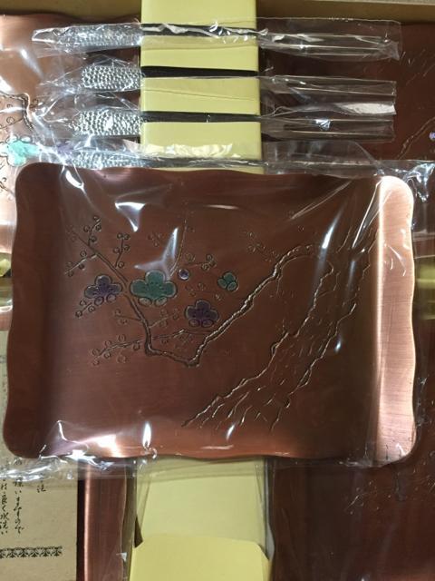256.新品☆梅柄☆銅の菓子プレートとデザートフォーク5組 < インテリア/ライフ  256.新品☆梅柄☆銅の菓子プレートとデザートフォーク5組 < インテリア/ライフの