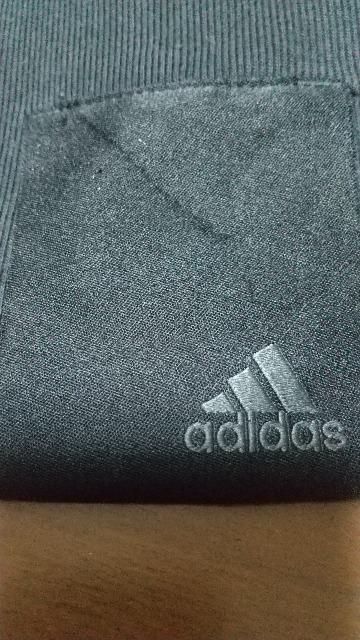 adidasの黒のフード付きトレーナー★Lサイズ★中古品 < ブランド adidasの黒のフード付きトレーナー★Lサイズ★中古品 < ブランドの