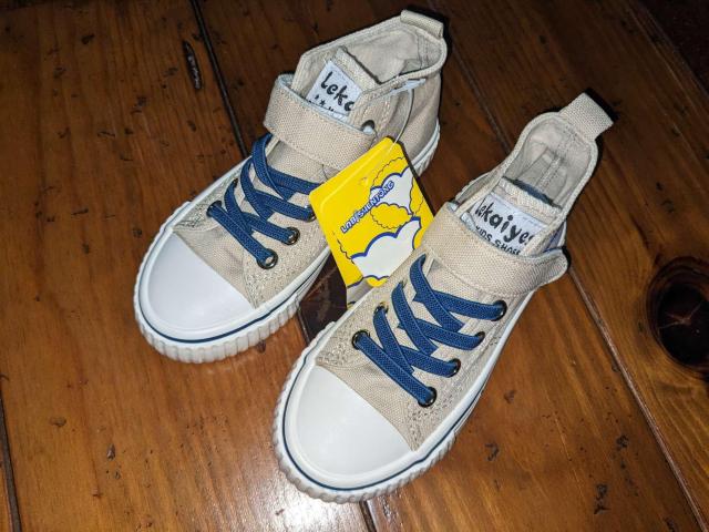 新品 16cm スニーカー ブラウン レディース キッズ 靴 シューズ < キッズ/ベビー  新品 16cm スニーカー ブラウン レディース キッズ 靴 シューズ  < キッズ/ベビーの