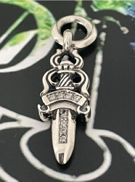 クロムハーツ ダガーチャーム スターリングsv925 カスタムパヴェ Chrome hearts < ブランド  クロムハーツ ダガーチャーム スターリングsv925 カスタムパヴェ Chrome hearts  < ブランドの