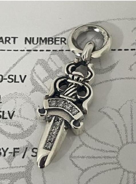 クロムハーツ ダガーチャーム スターリングsv925 カスタムパヴェ Chrome hearts < ブランド  クロムハーツ ダガーチャーム スターリングsv925 カスタムパヴェ Chrome hearts < ブランドの