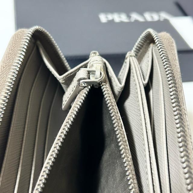 美品 PRADA プラダ ラウンドファスナー 長財布 サフィアーノ レザー グレージュ < ブランド  美品 PRADA プラダ ラウンドファスナー 長財布 サフィアーノ レザー グレージュ < ブランドの