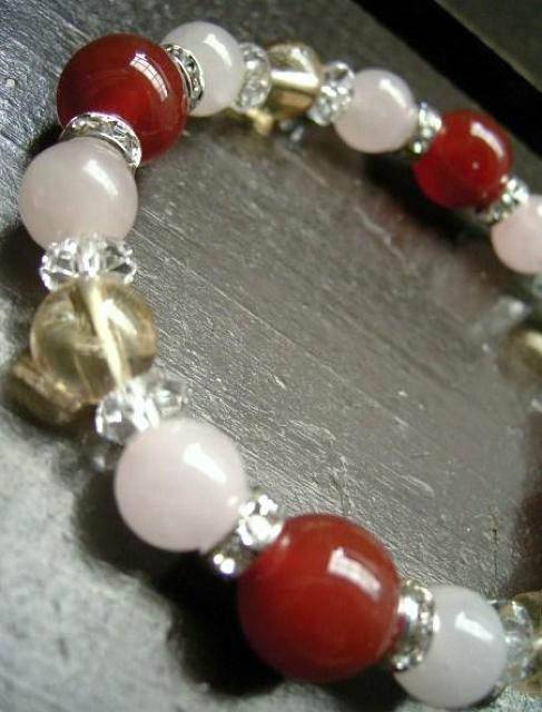 ローズクォーツxカーネリアンxシトリンブレスレット < 女性アクセサリー/時計 ローズクォーツxカーネリアンxシトリンブレスレット < 女性アクセサリー/時計の