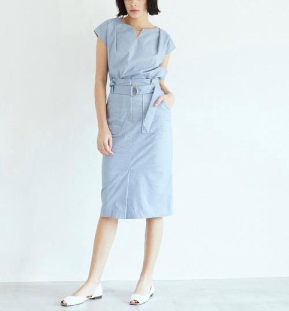 定価14,300円●ハイストレッチ アウトポケット タイトスカート●TONALトーナル●水色ライトブルー●S M●セットアップ対応 < 女性ファッション  定価14,300円●ハイストレッチ アウトポケット タイトスカート●TONALトーナル●水色ライトブルー●S M●セットアップ対応 < 女性ファッションの