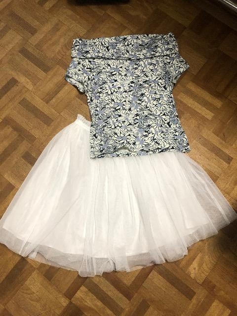 feroux 河北麻友子 コラボ オフショルダートップスとチュールスカート < ブランド  feroux 河北麻友子 コラボ オフショルダートップスとチュールスカート < ブランドの