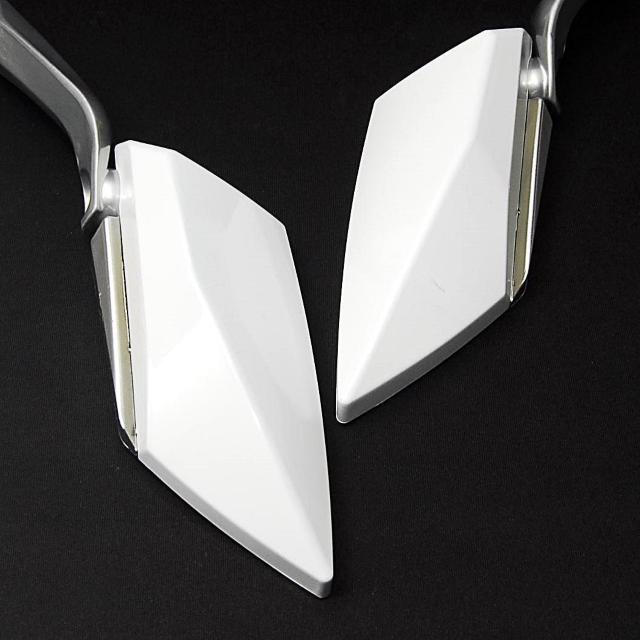 バイクカスタム用 ダイヤミラー ホワイト 4種類の変換アダプター付 サイドミラー バックミラー オートバイ 原付 白 < 自動車/バイク バイクカスタム用 ダイヤミラー ホワイト 4種類の変換アダプター付 サイドミラー バックミラー オートバイ 原付 白 < 自動車/バイク