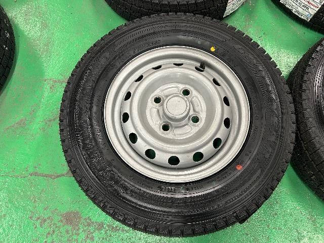 0092412)新品未使用国産スタッドレスタイヤ4本グッドイヤーアイスナビカーゴ4本スチールホイール145R12LT6PR送料無料 < 自動車/バイク 0092412)新品未使用国産スタッドレスタイヤ4本グッドイヤーアイスナビカーゴ4本スチールホイール145R12LT6PR送料無料 < 自動車/バイク