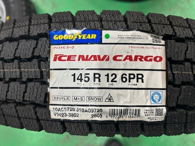 0092412)新品未使用国産スタッドレスタイヤ4本グッドイヤーアイスナビカーゴ4本スチールホイール145R12LT6PR送料無料 < 自動車/バイク 0092412)新品未使用国産スタッドレスタイヤ4本グッドイヤーアイスナビカーゴ4本スチールホイール145R12LT6PR送料無料 < 自動車/バイク