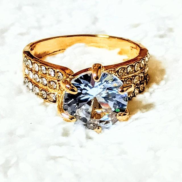 新品未使用!24kイエローゴールド英国風 ピンテージダイヤモンド リング < 女性アクセサリー/時計 新品未使用!24kイエローゴールド英国風 ピンテージダイヤモンド リング < 女性アクセサリー/時計の