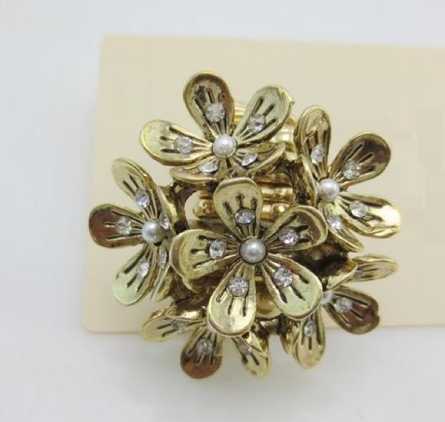 新品FOREVER21 ゴスロリ姫系アンティーク調花ブーケリング指輪 < ブランド  新品FOREVER21 ゴスロリ姫系アンティーク調花ブーケリング指輪  < ブランドの