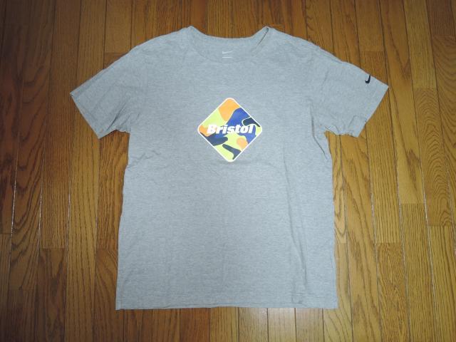 F.C.Real Bristol ブリストル × NIKE CAMOUFLAGE LOGO TEEカモフラ迷彩柄ロゴTシャツS灰 < ブランド  F.C.Real Bristol ブリストル × NIKE CAMOUFLAGE LOGO TEEカモフラ迷彩柄ロゴTシャツS灰  < ブランドの