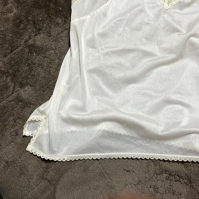 ☆☆タンス整理品 衣類 おまとめOK ホームクリーニング済み キャミソール クリーム Mサイズくらい < 女性ファッション  ☆☆タンス整理品 衣類 おまとめOK ホームクリーニング済み キャミソール クリーム Mサイズくらい < 女性ファッションの