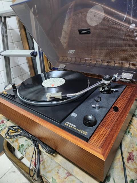 レストア完動超美品!カートリッジ/針新品MicroレコードプレーヤーMR-611 < 家電/AV  レストア完動超美品!カートリッジ/針新品MicroレコードプレーヤーMR-611 < 家電/AVの