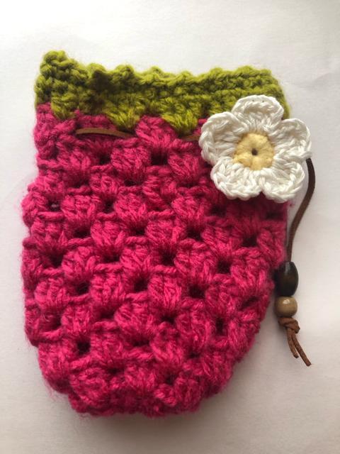 ハンドメイド ポーチ 甘酸っぱい鮮やかピンクのいちごのポーチ < 女性ファッション  ハンドメイド ポーチ 甘酸っぱい鮮やかピンクのいちごのポーチ  < 女性ファッションの