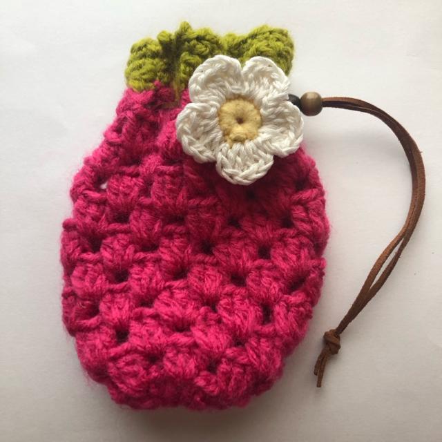 ハンドメイド ポーチ 甘酸っぱい鮮やかピンクのいちごのポーチ < 女性ファッション  ハンドメイド ポーチ 甘酸っぱい鮮やかピンクのいちごのポーチ < 女性ファッションの