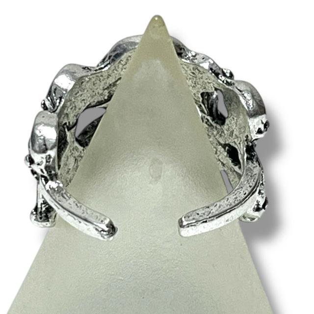 【新品】屍スカルデザインフリーリング < 女性アクセサリー/時計  【新品】屍スカルデザインフリーリング < 女性アクセサリー/時計の