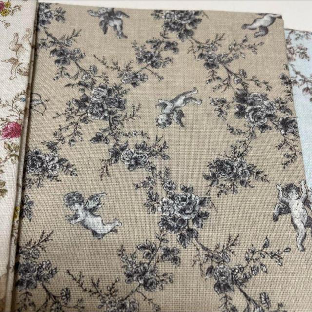 ハンドメイド 材料 資材 布 生地 未使用 カット生地 ハギレ 同柄色違い 5枚 < ペット/手芸/園芸  ハンドメイド 材料 資材 布 生地 未使用 カット生地 ハギレ 同柄色違い 5枚 < ペット/手芸/園芸の