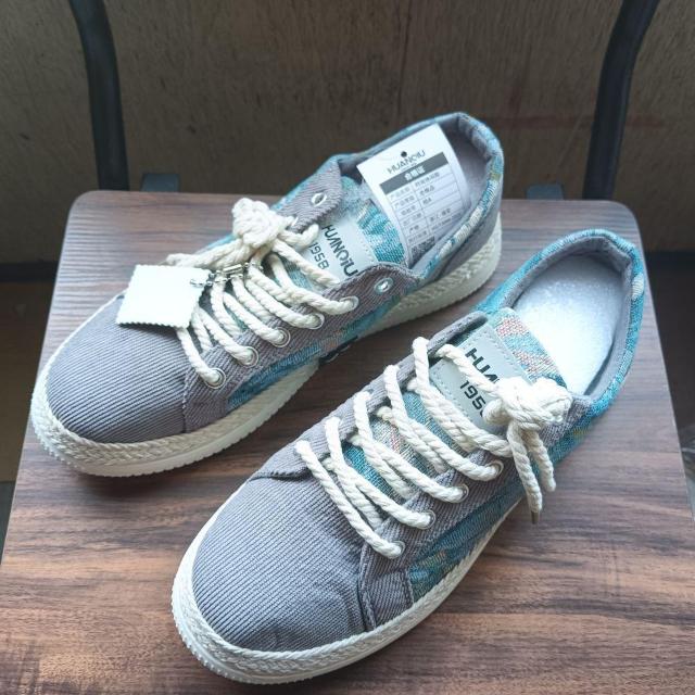 新品 25cm メンズ スニーカー シューズ グレー 靴 男女兼用 カジュアル < 女性ファッション  新品 25cm メンズ スニーカー シューズ グレー 靴 男女兼用 カジュアル  < 女性ファッションの