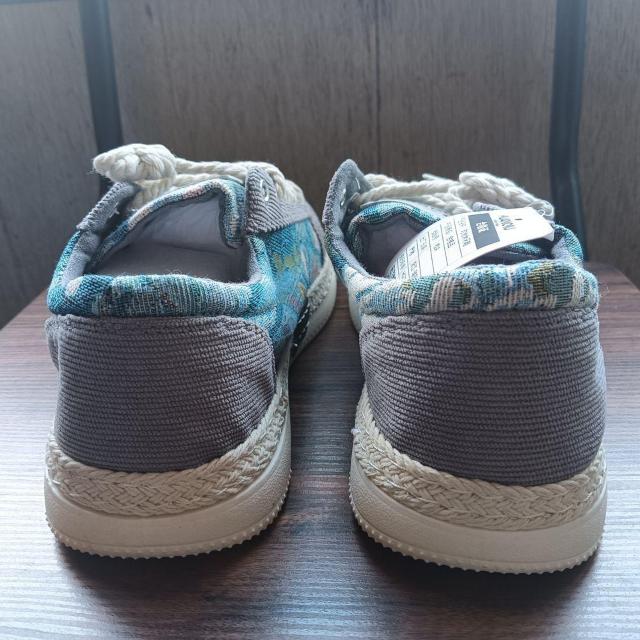 新品 25cm メンズ スニーカー シューズ グレー 靴 男女兼用 カジュアル < 女性ファッション  新品 25cm メンズ スニーカー シューズ グレー 靴 男女兼用 カジュアル < 女性ファッションの