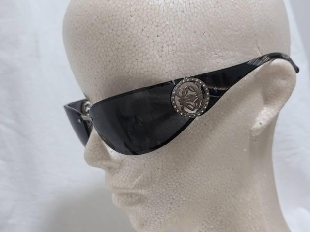 正規レア ロエベ アマソナ エンブレムロゴ アナグラム サングラス 黒 メタル装飾オープンアイコン フレームレスアイウェア 付属有 < ブランド  正規レア ロエベ アマソナ エンブレムロゴ アナグラム サングラス 黒 メタル装飾オープンアイコン フレームレスアイウェア 付属有 < ブランドの