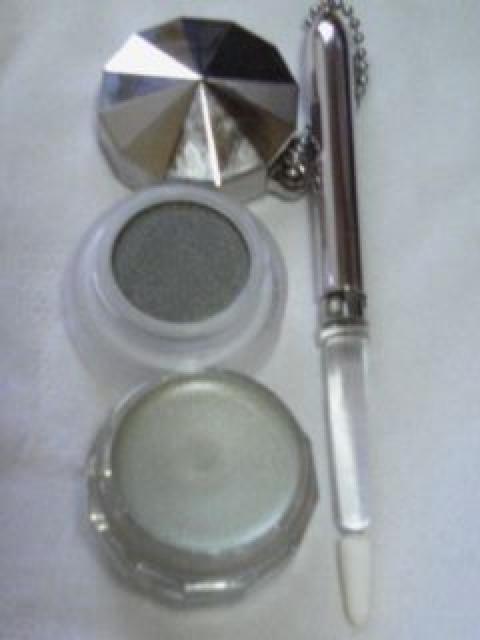 NEW(о⌒∇⌒)AUBEクチュールクリームパール入アイシャドゥ&アイライナーGR02ブラシ付発色良いですよ。是非。(〃^∇^〃) < ブランド  NEW(о⌒∇⌒)AUBEクチュールクリームパール入アイシャドゥ&アイライナーGR02ブラシ付発色良いですよ。是非。(〃^∇^〃) < ブランドの