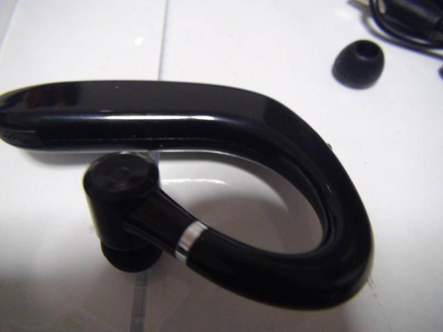 ワイヤレスイヤホン ブルートゥ3耳掛け型 ヘッドセット新品!。 < 家電/AV ワイヤレスイヤホン ブルートゥ3耳掛け型 ヘッドセット新品!。 < 家電/AVの