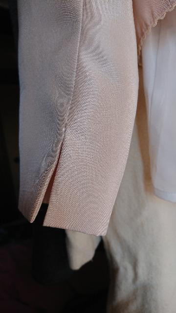 1度のみ使用 13号 コサージュ付き、つやつや生地 フォーマルジャケット アイボリー系色 < 女性ファッション 1度のみ使用 13号 コサージュ付き、つやつや生地 フォーマルジャケット アイボリー系色 < 女性ファッションの