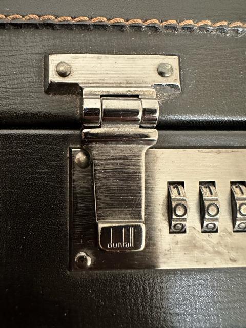 yizyN㕨 󏭕izyDunhillz_q@A^bVP[X  uh 