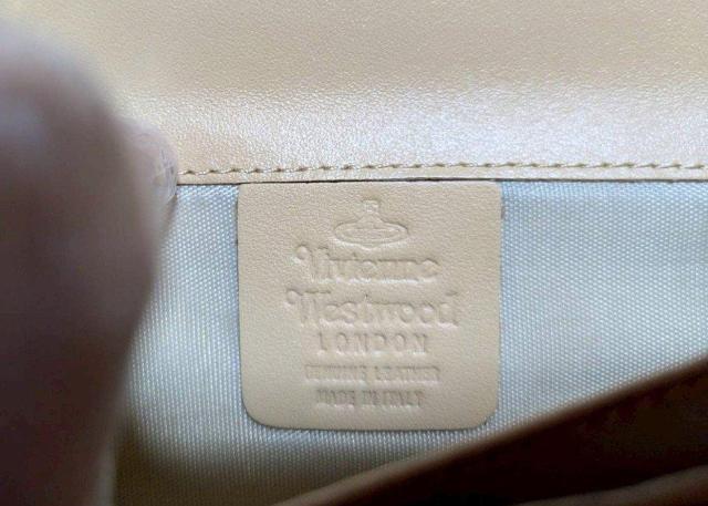 【Vivienne westwood】オーブ パテント レザー ファスナー長財布 鑑定済み 正規品 < ブランド  【Vivienne westwood】オーブ パテント レザー ファスナー長財布 鑑定済み 正規品 < ブランドの