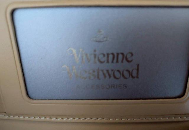 【Vivienne westwood】オーブ パテント レザー ファスナー長財布 鑑定済み 正規品 < ブランド  【Vivienne westwood】オーブ パテント レザー ファスナー長財布 鑑定済み 正規品 < ブランドの