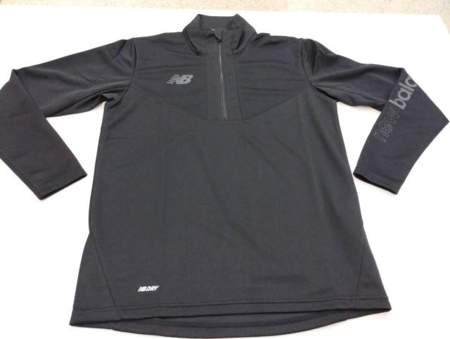 S)黒)ニューバランス★ハーフジップジャージ◆ 長袖襟付き 薄手テロテロ ポケットなし AMT25206 < レジャー/スポーツ  S)黒)ニューバランス★ハーフジップジャージ◆ 長袖襟付き 薄手テロテロ ポケットなし AMT25206  < レジャー/スポーツの