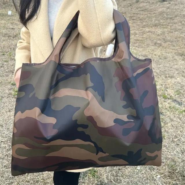 爆ヤス価格590円★迷彩柄 大容量 ハンドバッグ メンズ レディース ショッピング トートバッグ 折りたたみ式 < 女性ファッション  爆ヤス価格590円★迷彩柄 大容量 ハンドバッグ メンズ レディース ショッピング トートバッグ 折りたたみ式 < 女性ファッションの