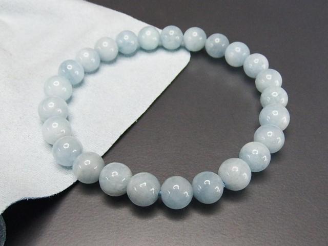 アクアマリン7mmブレスレットミルキーブルー色天然石海の宝石 < 女性アクセサリー/時計  アクアマリン7mmブレスレットミルキーブルー色天然石海の宝石 < 女性アクセサリー/時計の