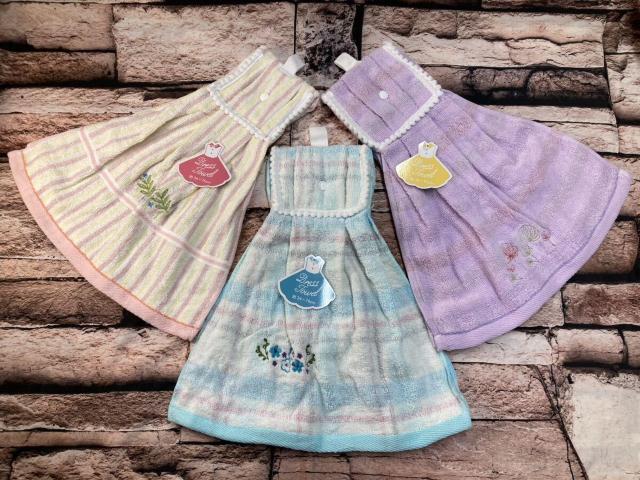 送料無料!『画像から2枚組』柔らか無撚糸加工&可愛い刺繍入り!ループ&ホック付きドレスタオル < インテリア/ライフ  送料無料!『画像から2枚組』柔らか無撚糸加工&可愛い刺繍入り!ループ&ホック付きドレスタオル < インテリア/ライフの