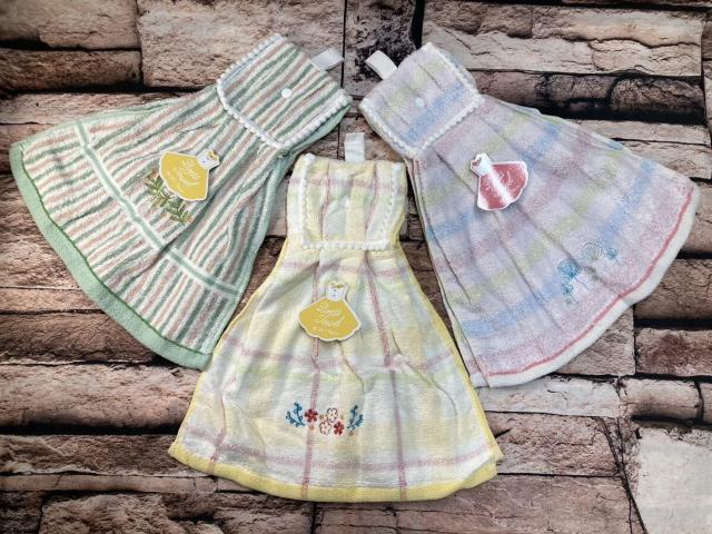 送料無料!『画像から2枚組』柔らか無撚糸加工&可愛い刺繍入り!ループ&ホック付きドレスタオル < インテリア/ライフ  送料無料!『画像から2枚組』柔らか無撚糸加工&可愛い刺繍入り!ループ&ホック付きドレスタオル < インテリア/ライフの