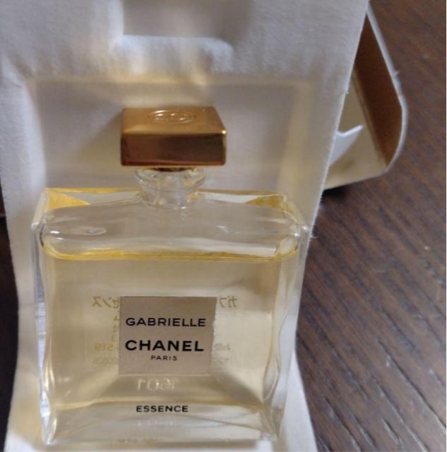 【新品】CHANEL ガブリエルシャネル エッセンス オードゥパルファム 5mL < ブランド 【新品】CHANEL ガブリエルシャネル エッセンス オードゥパルファム 5mL < ブランドの