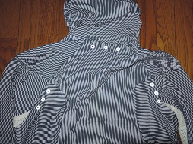 NIKE SPORTS WEAR ナイキ NSW ジップ パーカー ジャケット S 薄手 ストライプ柄 スポーツウェア メッシュ地 < ブランド  NIKE SPORTS WEAR ナイキ NSW ジップ パーカー ジャケット S 薄手 ストライプ柄 スポーツウェア メッシュ地 < ブランドの