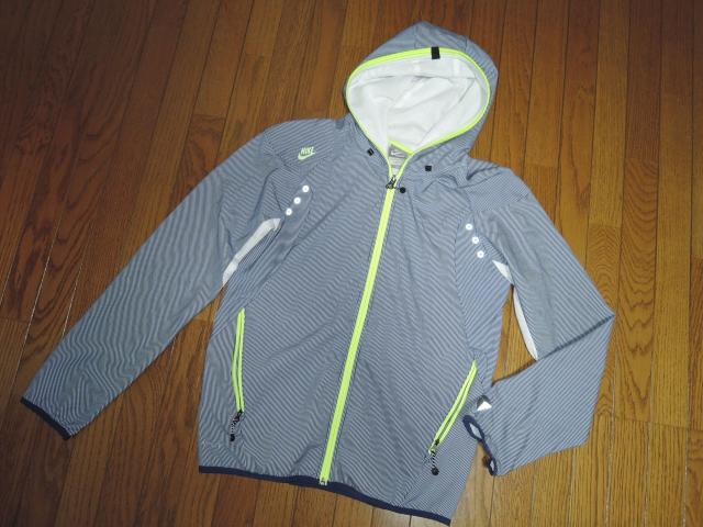 NIKE SPORTS WEAR ナイキ NSW ジップ パーカー ジャケット S 薄手 ストライプ柄 スポーツウェア メッシュ地 < ブランド  NIKE SPORTS WEAR ナイキ NSW ジップ パーカー ジャケット S 薄手 ストライプ柄 スポーツウェア メッシュ地 < ブランドの