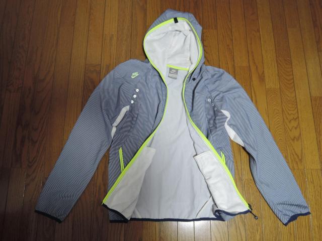 NIKE SPORTS WEAR ナイキ NSW ジップ パーカー ジャケット S 薄手 ストライプ柄 スポーツウェア メッシュ地 < ブランド  NIKE SPORTS WEAR ナイキ NSW ジップ パーカー ジャケット S 薄手 ストライプ柄 スポーツウェア メッシュ地 < ブランドの