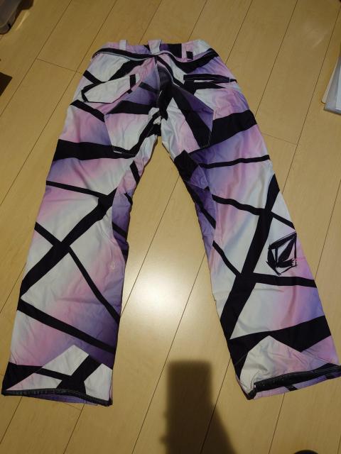 VOLCOM@Xm[EFA  W[/X|[c 