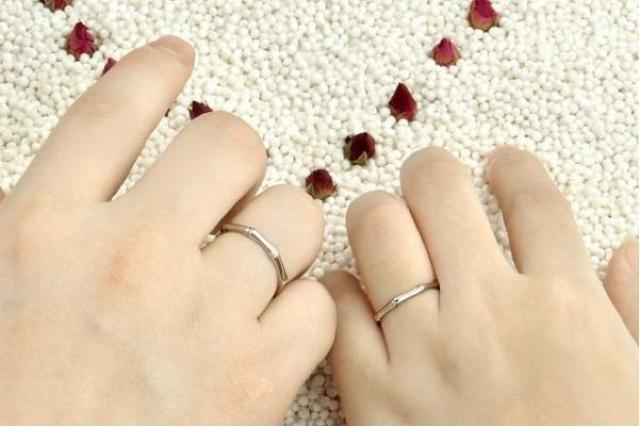 送料無料★即日発送※婚約指輪 カップル 3号〜22号 竹 リング 贈り物 ギフト 男女兼用★ホワイトゴールド S925 < 女性アクセサリー/時計 送料無料★即日発送※婚約指輪 カップル 3号〜22号 竹 リング 贈り物 ギフト 男女兼用★ホワイトゴールド S925 < 女性アクセサリー/時計の