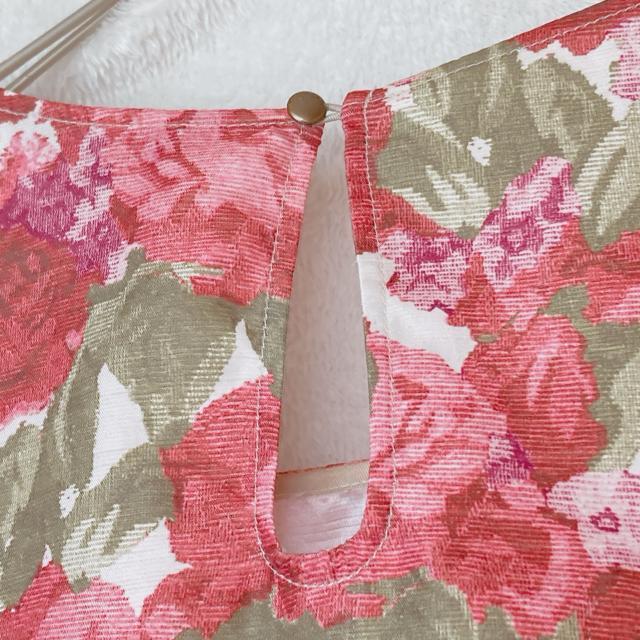 ボナジョルナータ 花柄 薔薇柄 ペプラム 半袖 トップス カットソー M N2m < ブランド ボナジョルナータ 花柄 薔薇柄 ペプラム 半袖 トップス カットソー M N2m < ブランドの