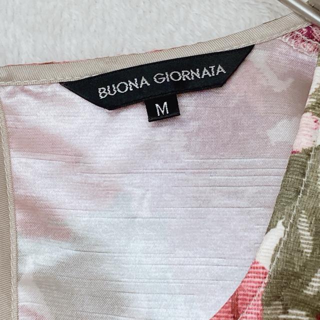 ボナジョルナータ 花柄 薔薇柄 ペプラム 半袖 トップス カットソー M N2m < ブランド ボナジョルナータ 花柄 薔薇柄 ペプラム 半袖 トップス カットソー M N2m < ブランドの