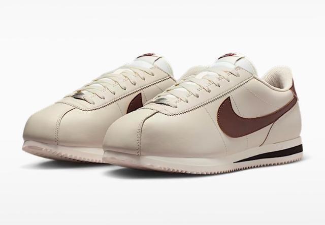 ��NIKE �R���e�b�c ���U�[��  �� �u�����h�� 