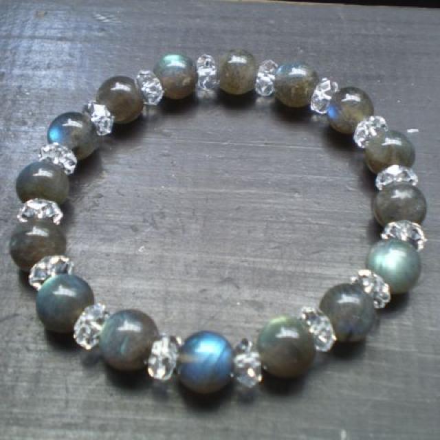 ラブラドライトxカット水晶ブレスレット < 女性アクセサリー/時計 ラブラドライトxカット水晶ブレスレット < 女性アクセサリー/時計の