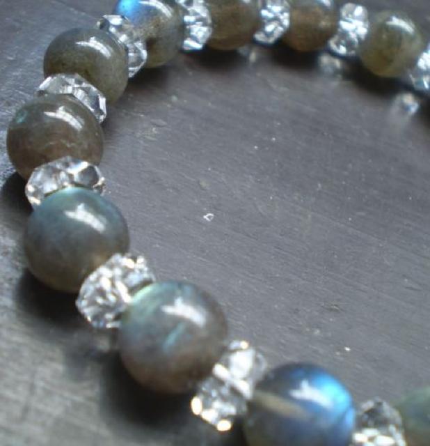 ラブラドライトxカット水晶ブレスレット < 女性アクセサリー/時計 ラブラドライトxカット水晶ブレスレット < 女性アクセサリー/時計の