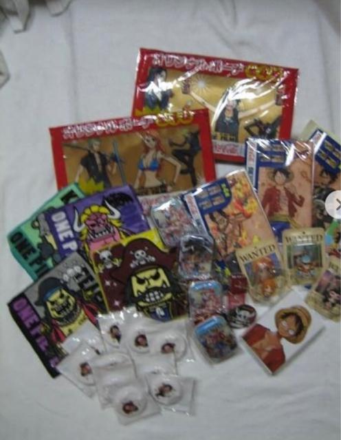 ONE PIECE まとめ売り ポーチ/トランプ/ミニタオル/クリーナーケース ワンピース < アニメ/コミック/キャラクター  ONE PIECE まとめ売り ポーチ/トランプ/ミニタオル/クリーナーケース ワンピース  < アニメ/コミック/キャラクターの