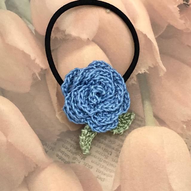 ハンドメイド♪レース編み 薔薇風お花モチーフのヘアゴム < 女性ファッション  ハンドメイド♪レース編み 薔薇風お花モチーフのヘアゴム  < 女性ファッションの