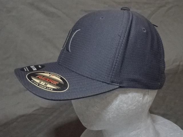 USA購入 サーフ系ブランド 【Hurley】 ハーレー 機能素材【H2O DRI】ロゴ刺繍入りキャップ < 男性ファッション  USA購入 サーフ系ブランド 【Hurley】 ハーレー 機能素材【H2O DRI】ロゴ刺繍入りキャップ < 男性ファッションの